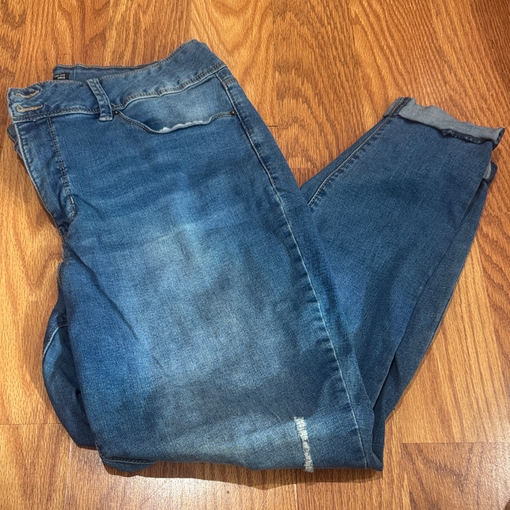 Royalty For Me Blue Ankle & Cropped Jeans